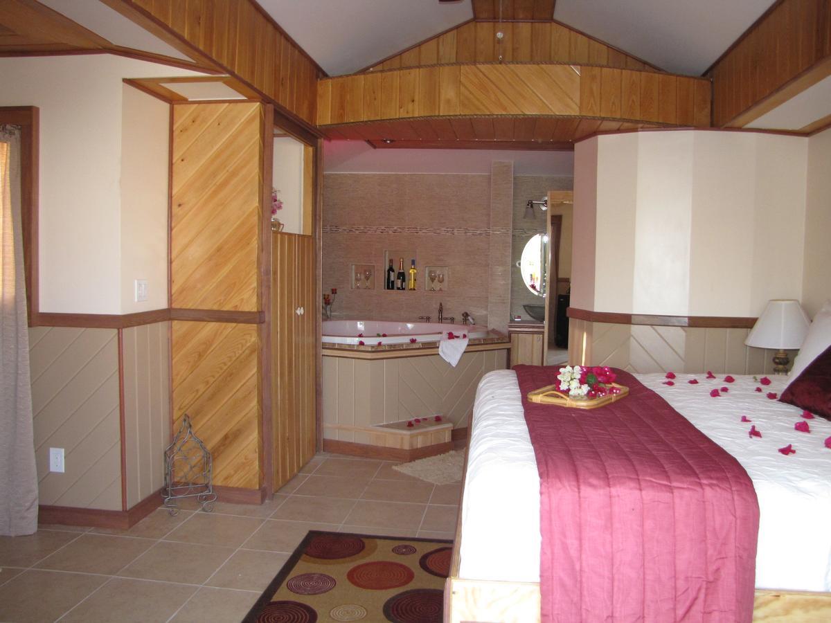 Hotel Embrace 3*