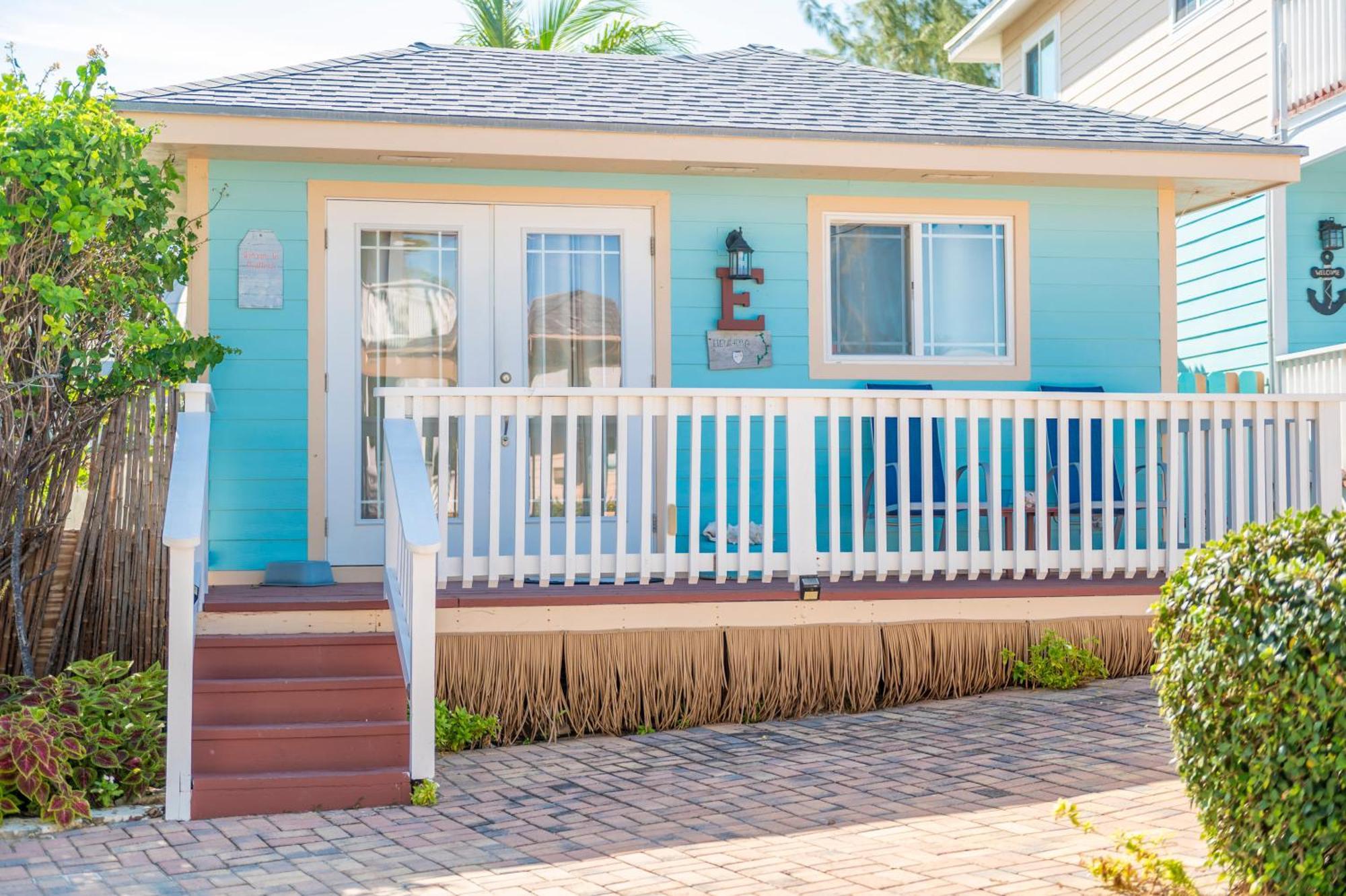 Hotel Embrace Staniel Cay