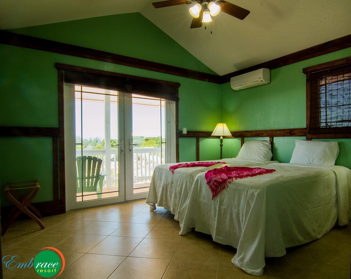 Embrace 3* Staniel Cay