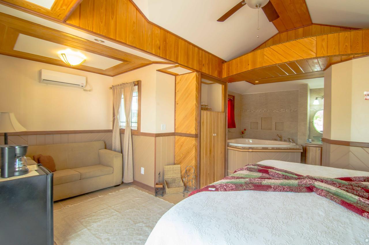 Hotel Embrace 3*